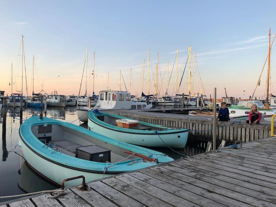 Skont Fiskerhus. Taet Pa By, Havn Og Havet Villa Marstal Ngoại thất bức ảnh